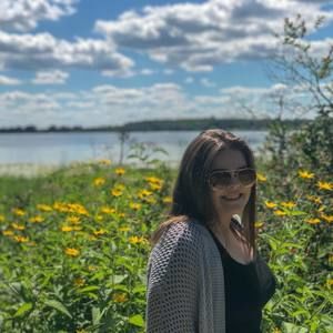 Meet your Posher, Kayla